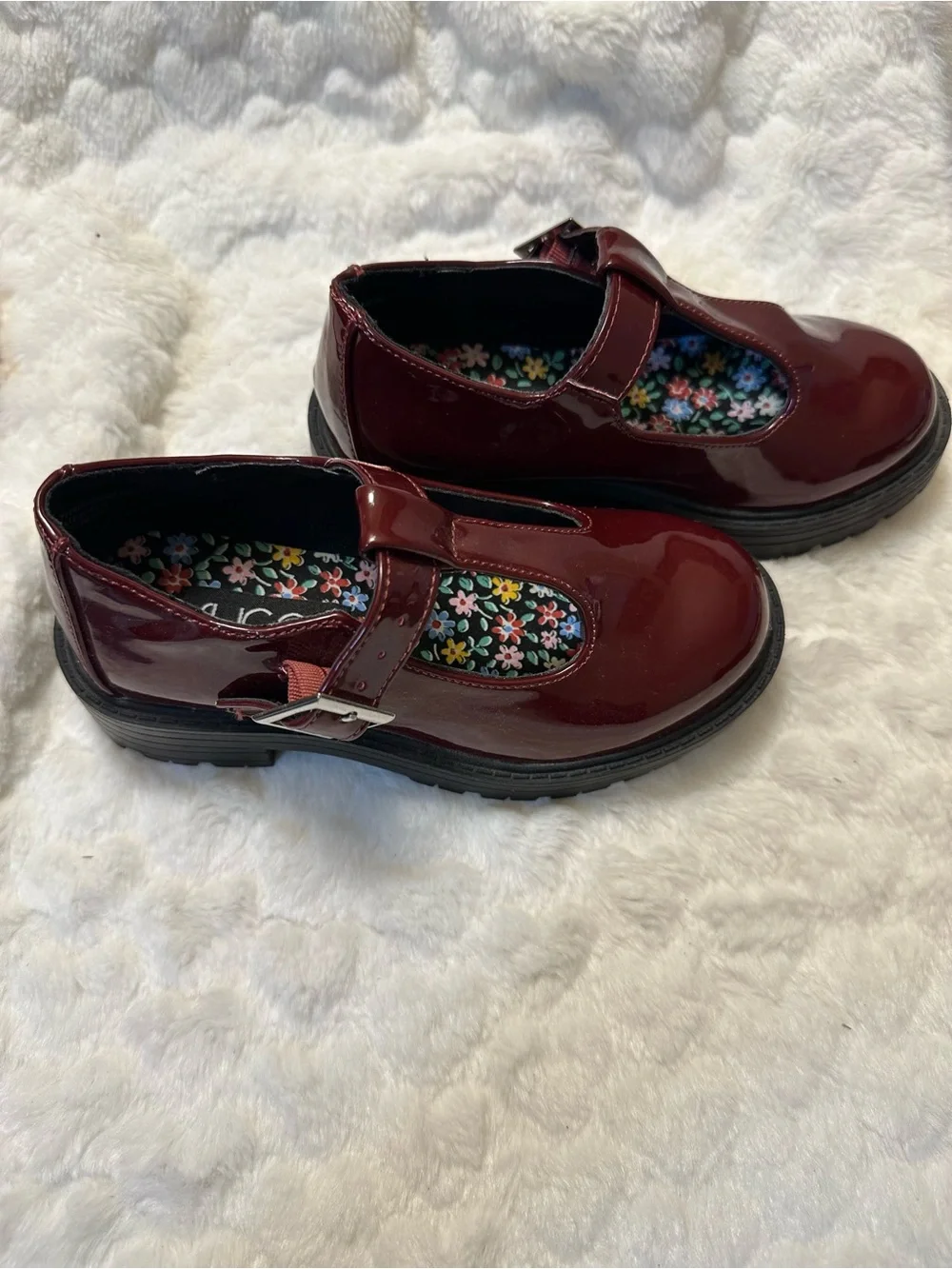 Sugar glossy burgundy